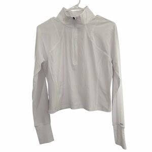 DSG Women's Run Meet and Greet 1/2 Zip Top Medium NWT White PTP 18” Length 19.5”